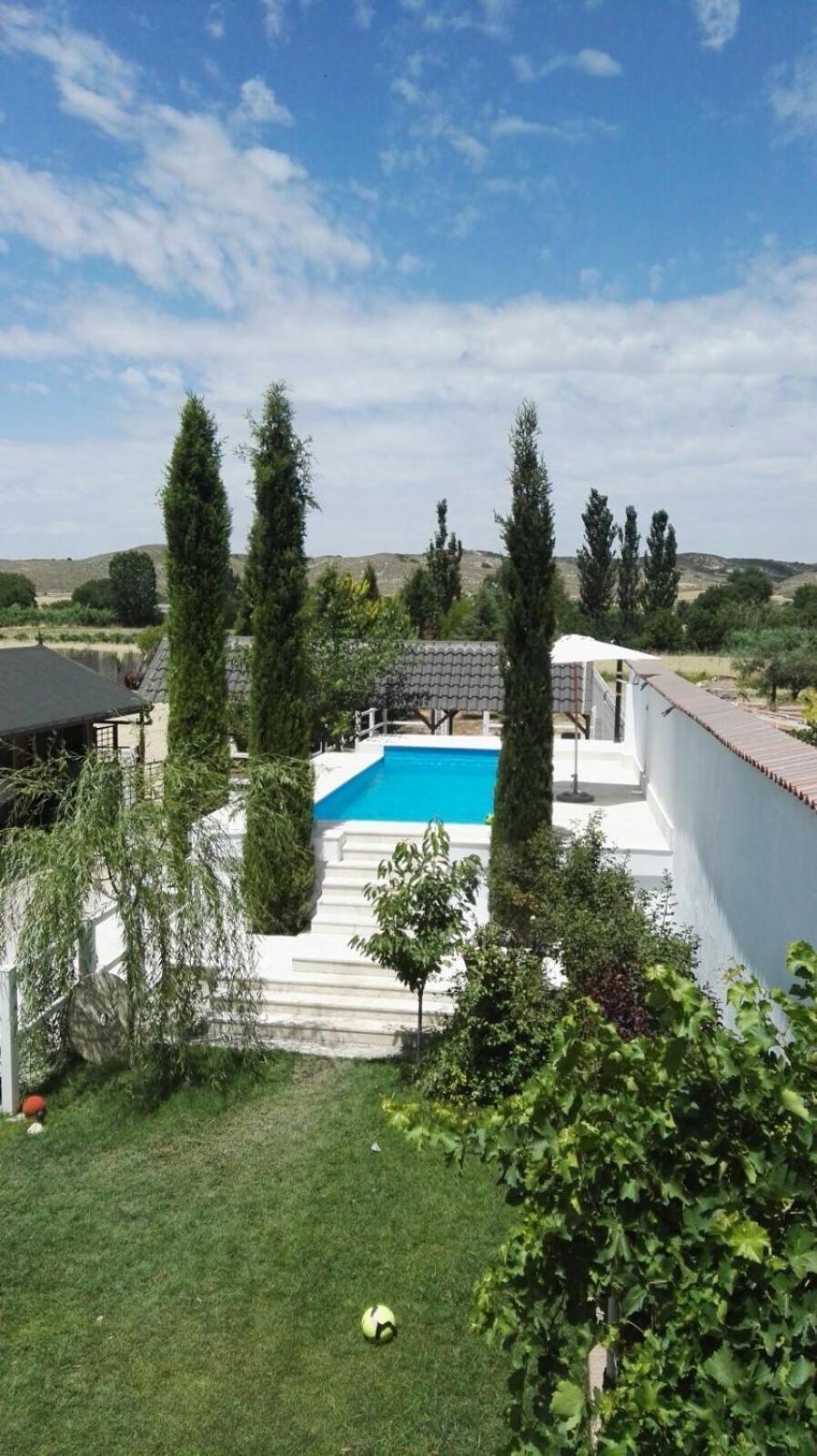 Hearts & Ponies Apartamentos Con Piscinas Privadas Cerca De La Warner Чинчон Екстер'єр фото